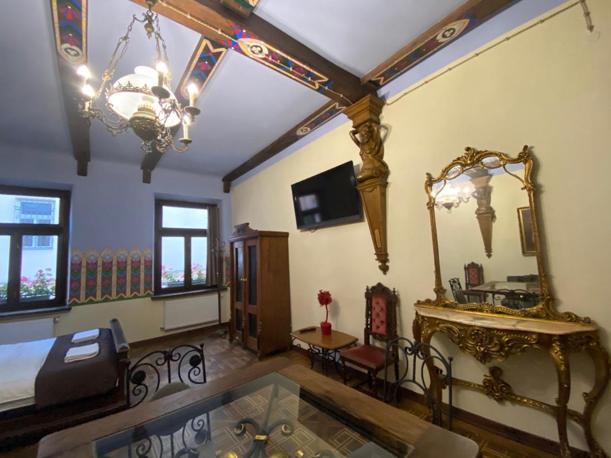 Апартаменти Королівські На Вулиці Лесі Українки 19 Lvov Exteriér fotografie