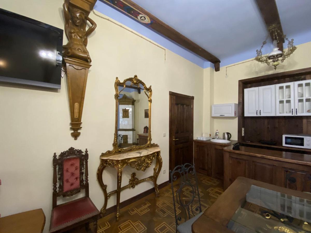 Апартаменти Королівські На Вулиці Лесі Українки 19 Lvov Exteriér fotografie