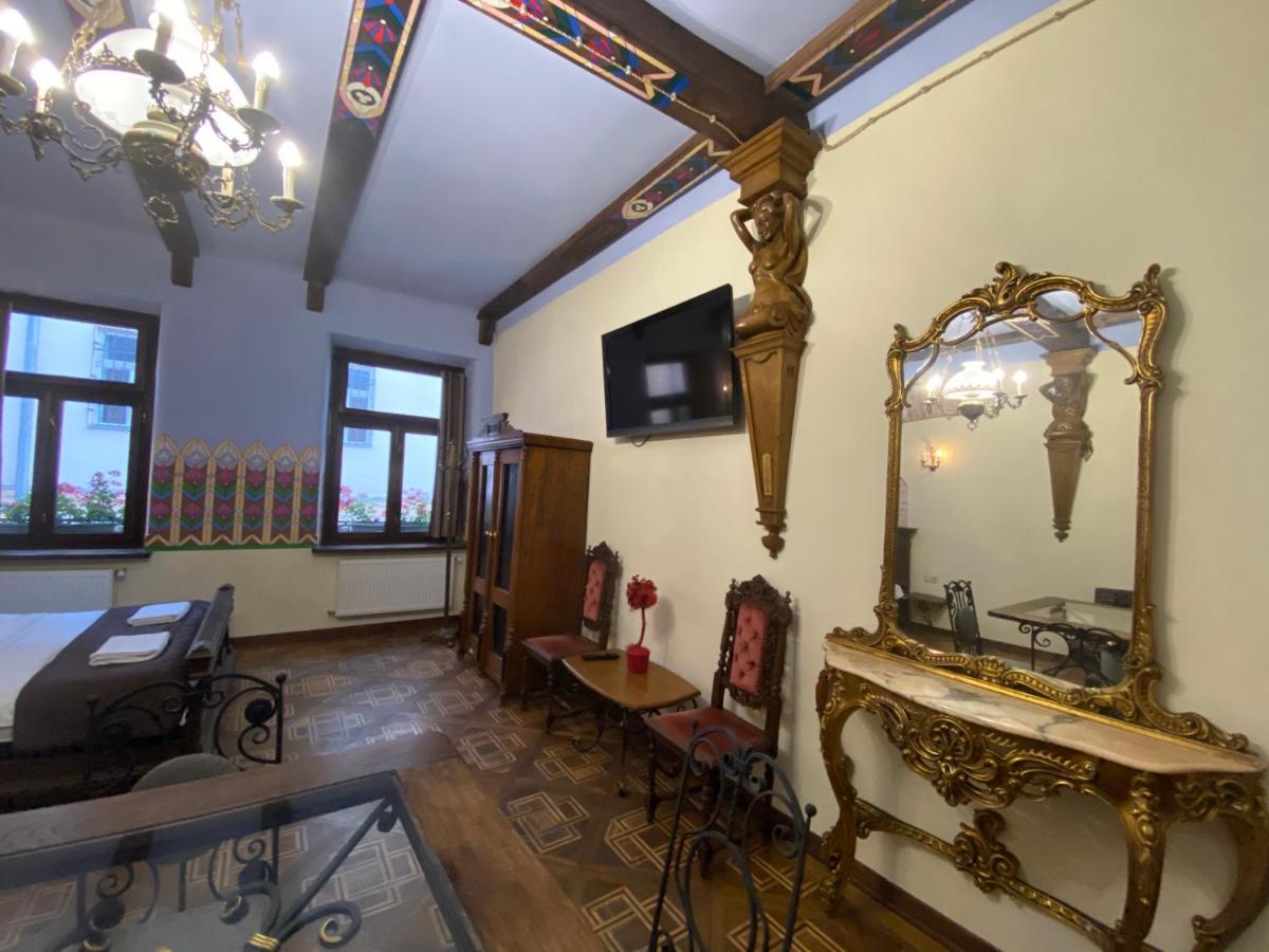 Апартаменти Королівські На Вулиці Лесі Українки 19 Lvov Exteriér fotografie